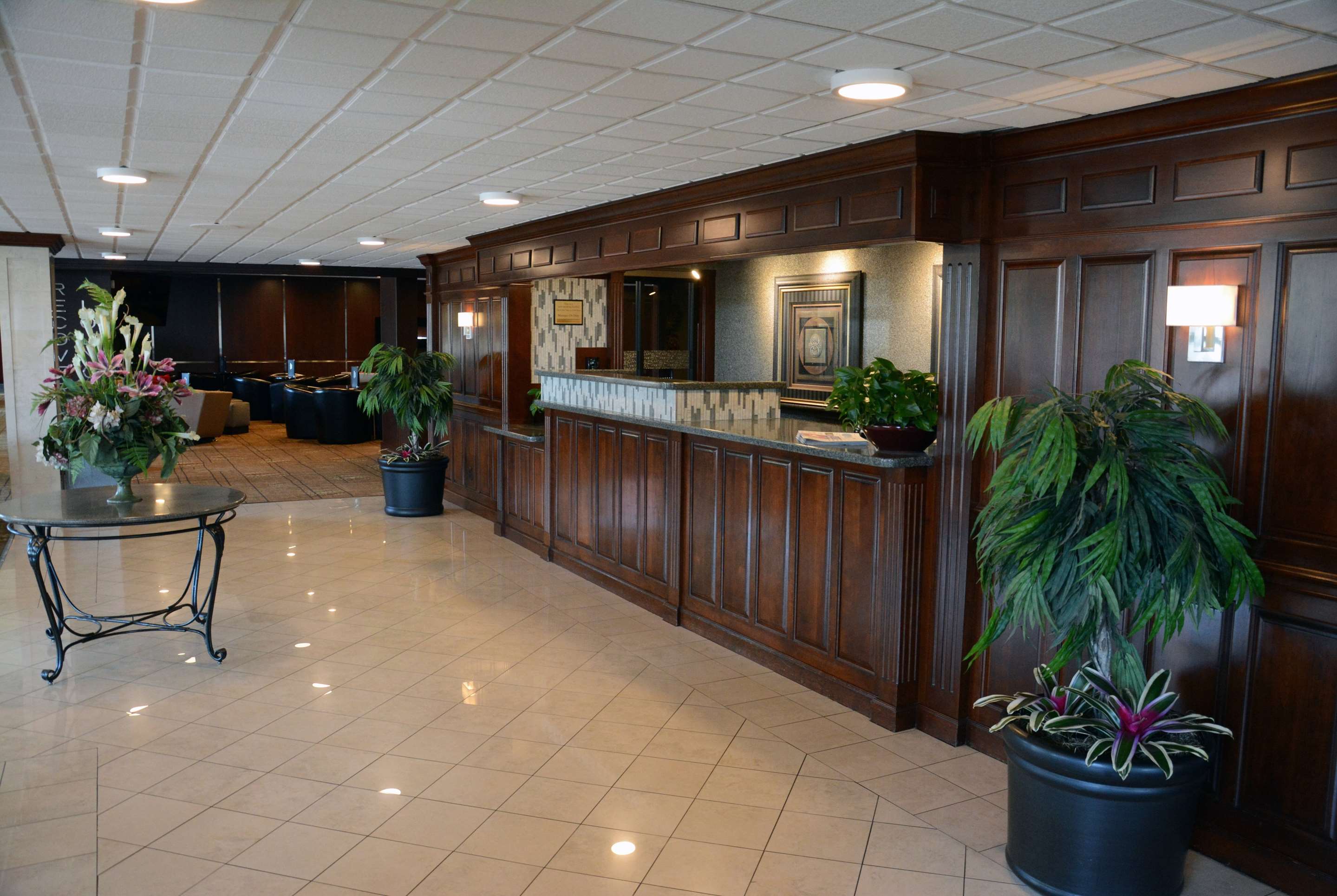 Lobby | Wyndham Garden Warsaw