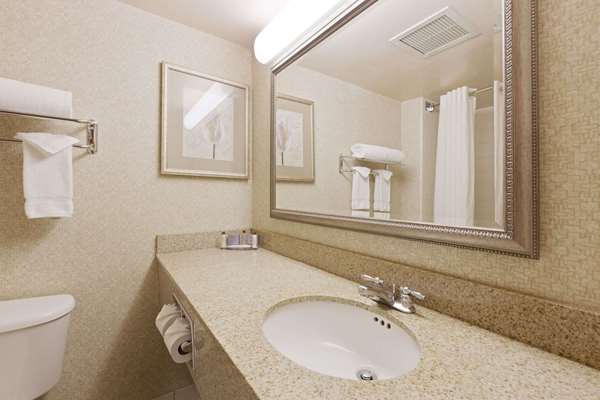 - Wingate by Wyndham Charlotte Airport - I-85, Exit 32