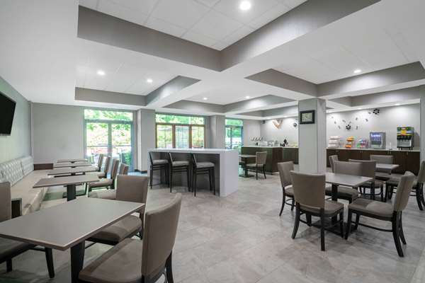  - Wingate by Wyndham Charlotte Airport - I-85, Exit 32