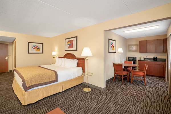 Suite - Wingate by Wyndham Charlotte Airport - I-85, Exit 32