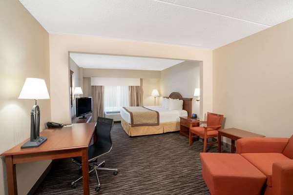  - Wingate by Wyndham Charlotte Airport - I-85, Exit 32