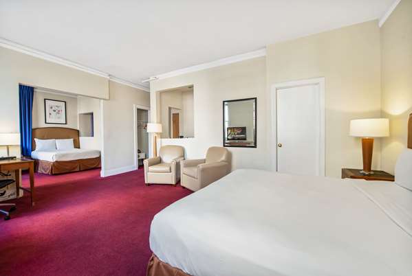 Suite - Travelodge Hotel Chicago