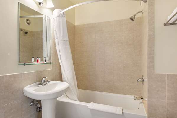  - Travelodge Hotel Chicago