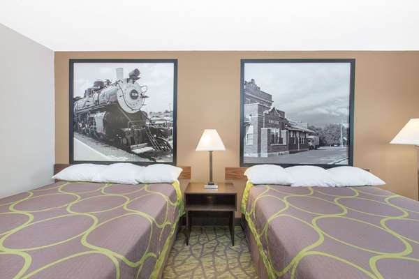  - Super 8 Hotel Belleville