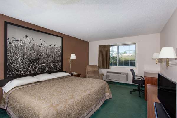  - Super 8 Hotel Richmond