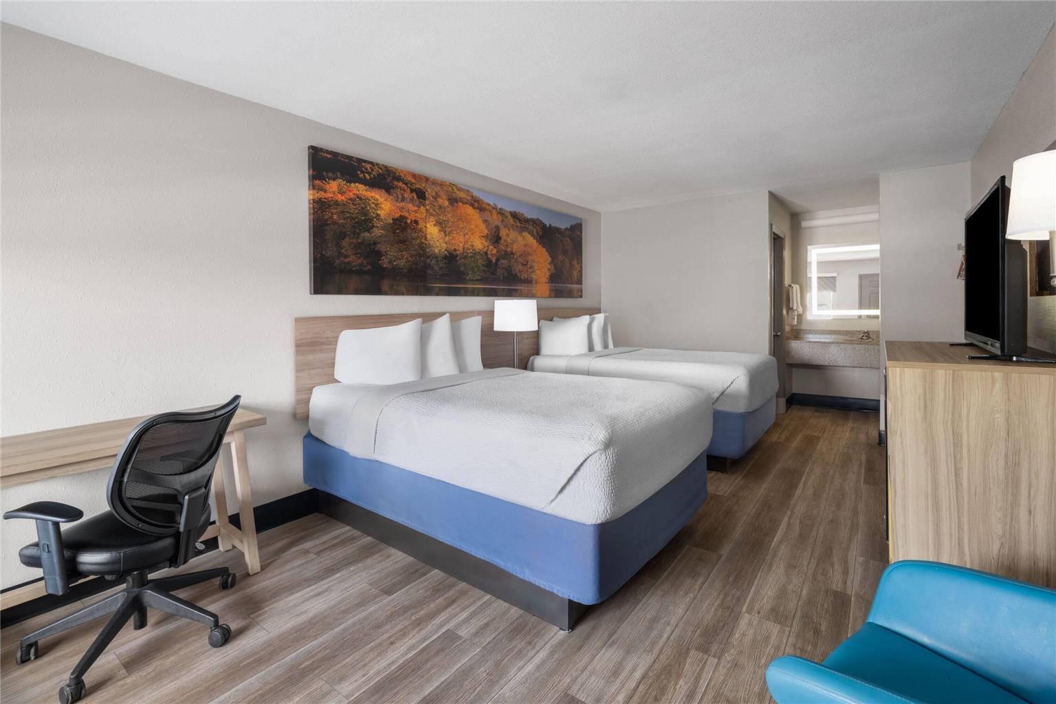 DAYS INN ALMA-guestroom-Guest Room,On-Site.jpg