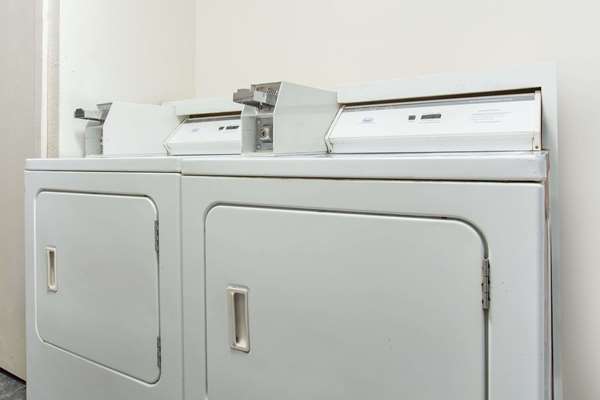 Amenities - Days Inn Buckeye - I-10, Exit 114