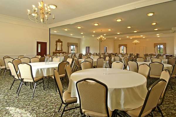  - Ramada Limited Hotel & Conference Center Mt Sterling - I-64, Exit 110