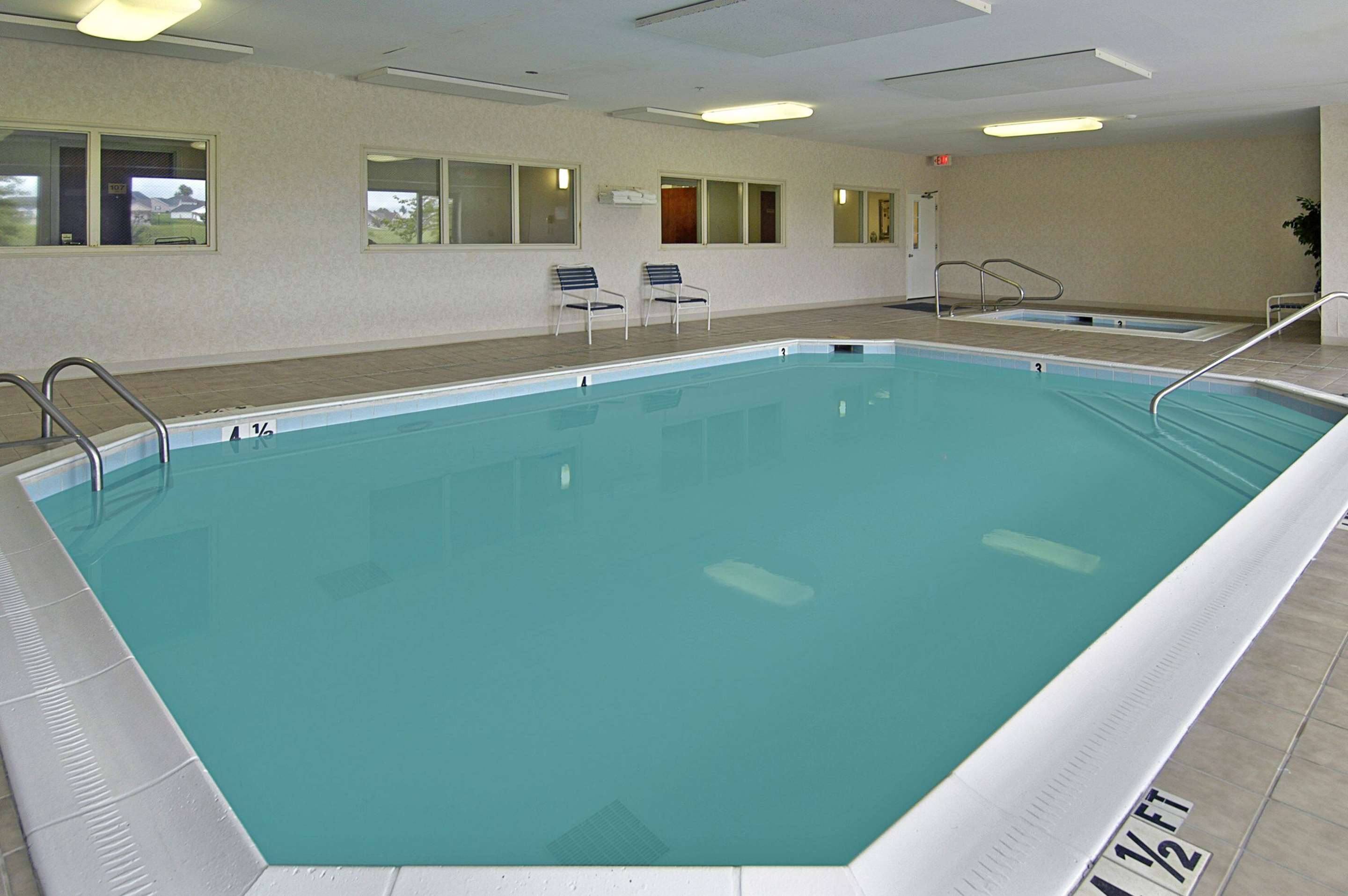 Enjoy a Refreshing Swim in our Heated Indoor Pool and Spa | Ramada Limited Mount Sterling