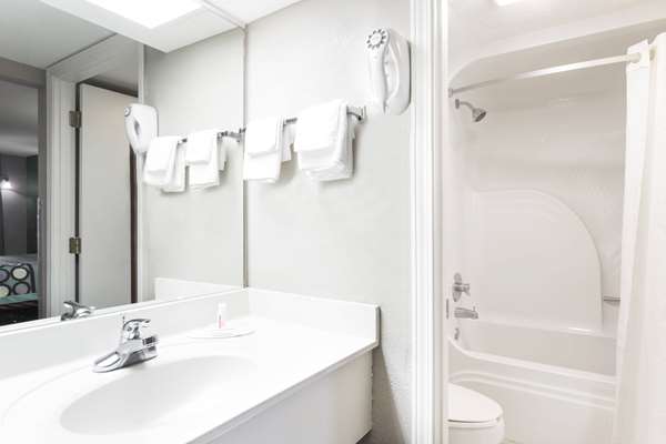  - Super 8 Motel Marianna - I-10, Exit 142