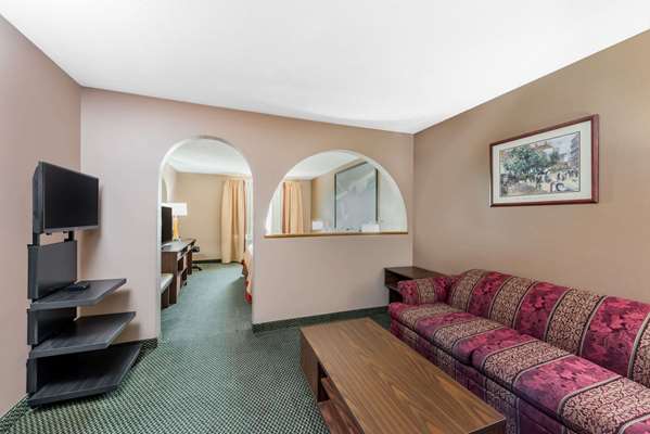 - Super 8 Hotel Winfield