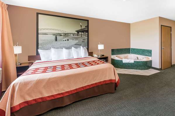 Suite - Super 8 Hotel Winfield