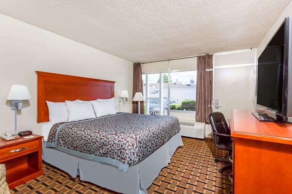  - Days Inn Charlottesville