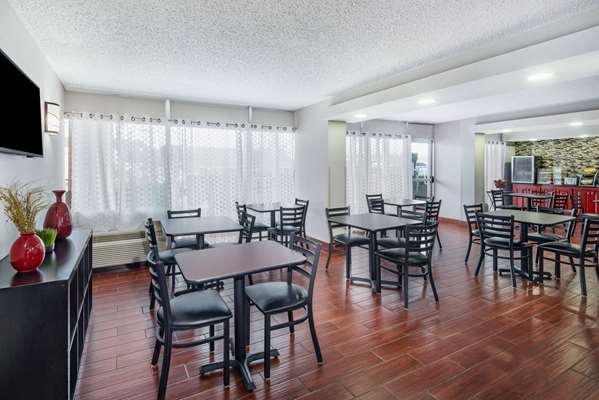  - Days Inn Charlottesville