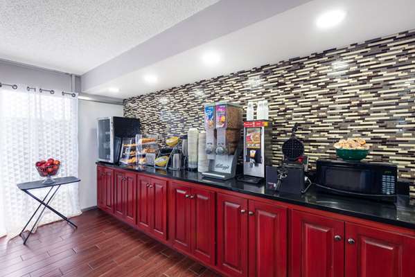  - Days Inn Charlottesville