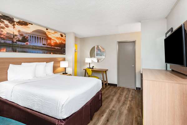  - Days Inn Charlottesville