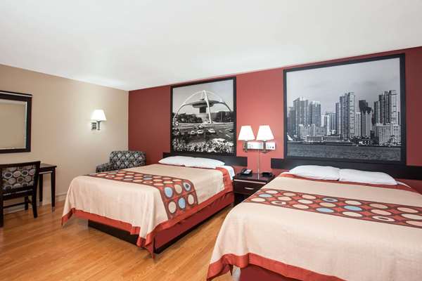  - Super 8 Motel Pasadena - I-210, Exit 29A