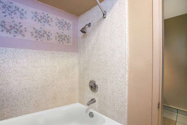  - Super 8 Motel Pasadena - I-210, Exit 29A