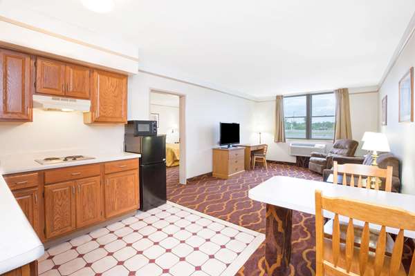  - Super 8 Hotel Brooklyn