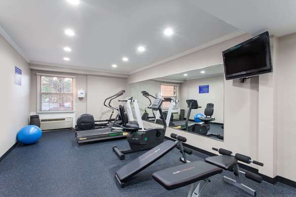 Fitness/ Exercise Room - Days Inn Wilmington