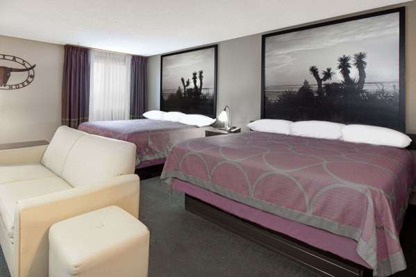  - Super 8 Hotel North Victoria