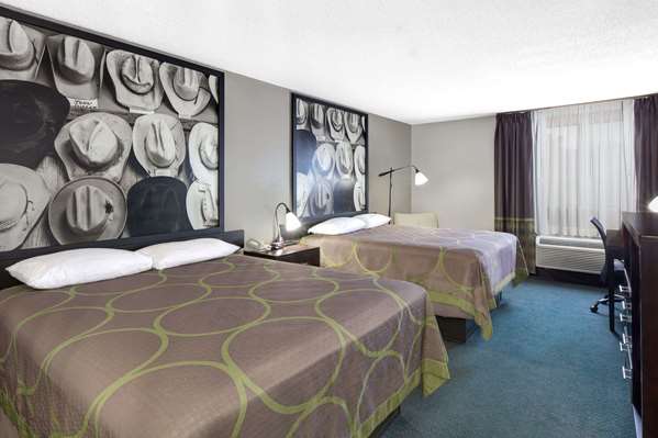  - Super 8 Hotel North Victoria