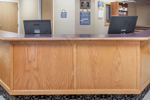  - Days Inn Imlay City