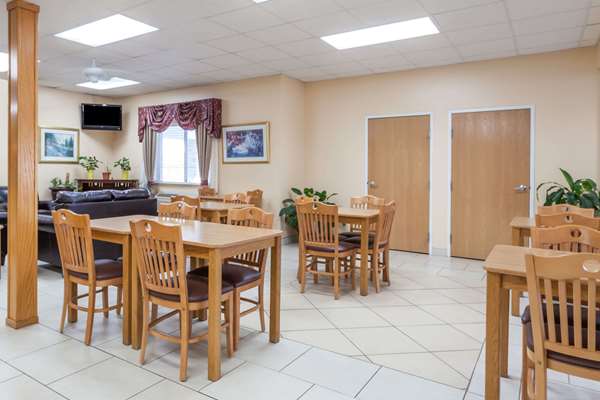  - Days Inn Imlay City