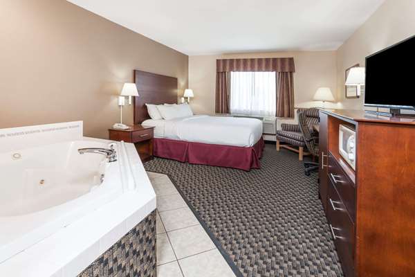 Suite - Days Inn Imlay City