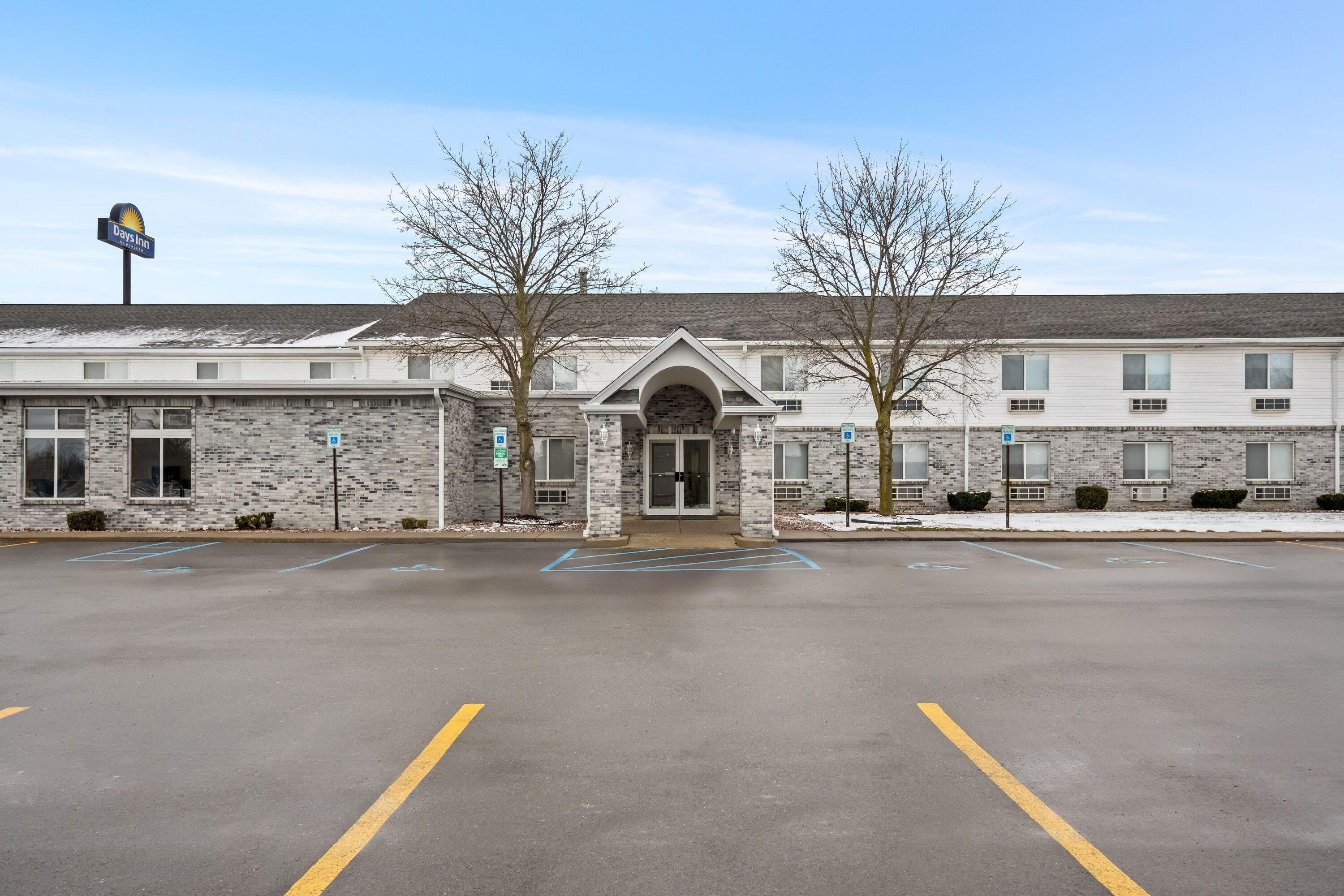 Exterior | Days Inn by Wyndham Imlay City