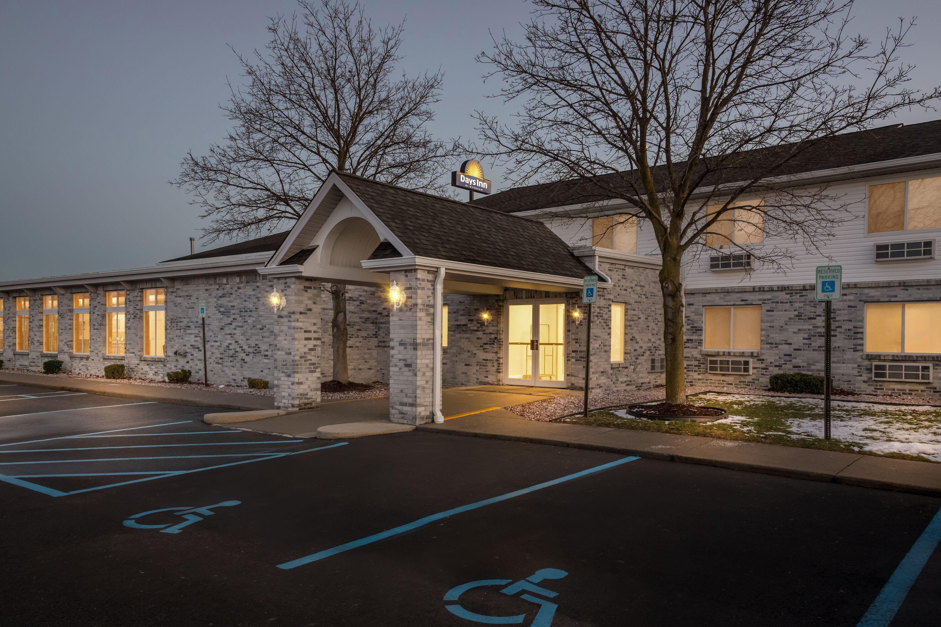 Exterior | Days Inn by Wyndham Imlay City