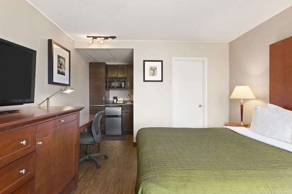  - Thriftlodge Saskatoon