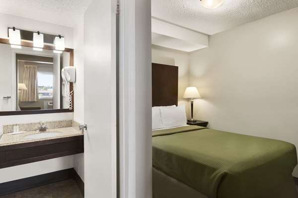 Suite - Thriftlodge Saskatoon