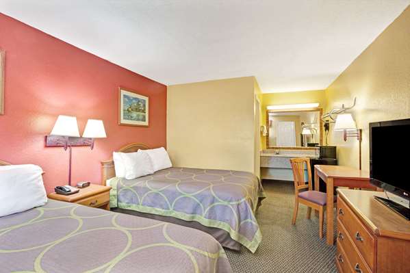  - Super 8 Motel La Marque - I-45, Exit 13