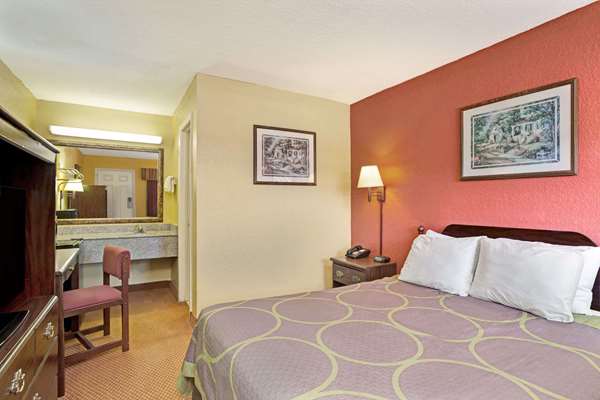  - Super 8 Motel La Marque - I-45, Exit 13