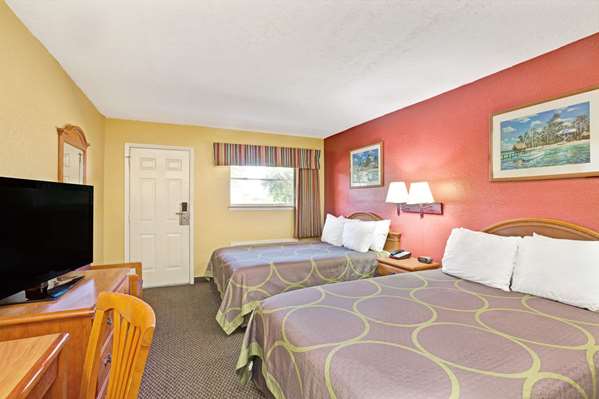  - Super 8 Motel La Marque - I-45, Exit 13