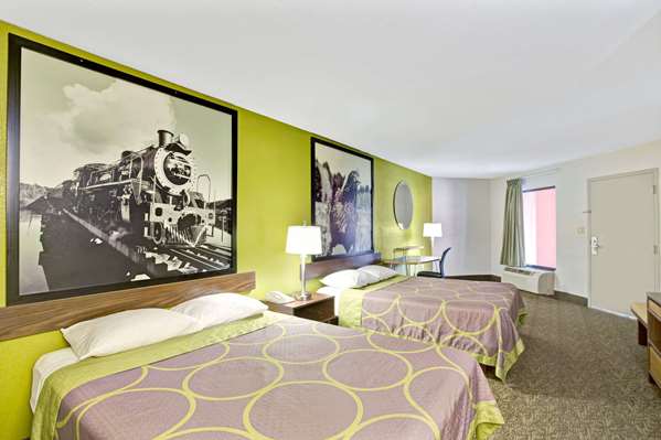  - Super 8 Motel Gainesville