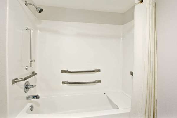  - Super 8 Motel Gainesville