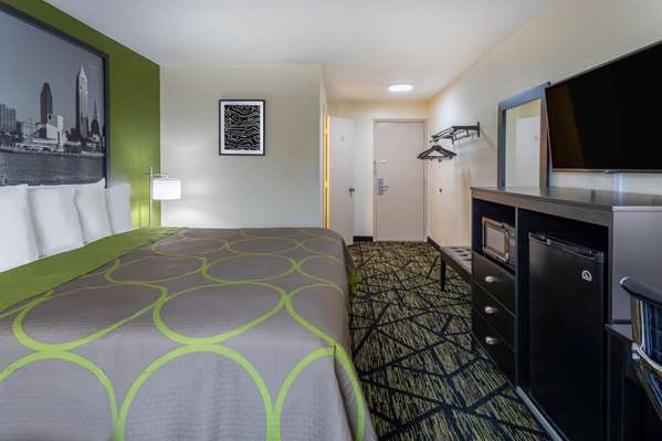  - Super 8 Motel Wooster