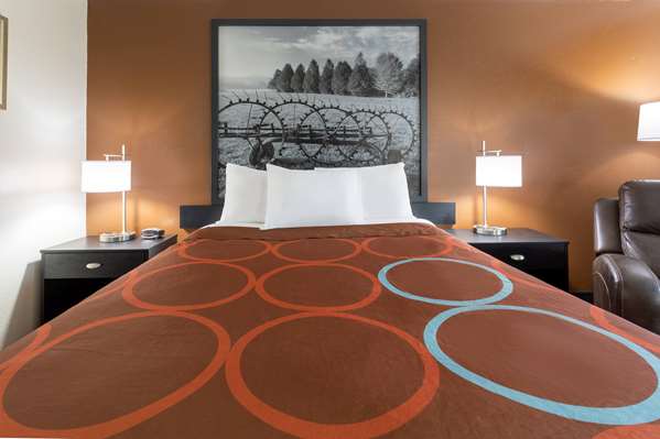  - Super 8 Motel Wooster