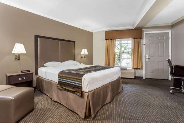  - Super 8 Motel Mountain View