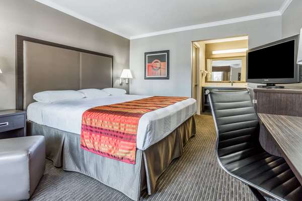  - Super 8 Motel Mountain View