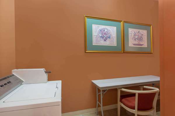 Amenities - Baymont Inn & Suites Midway - I-10, Exit 192