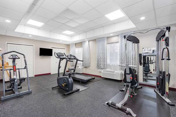 Fitness/ Exercise Room - Baymont Inn & Suites Midway - I-10, Exit 192