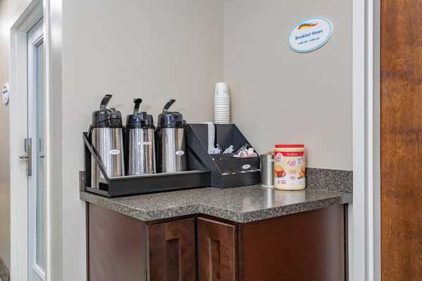  - Baymont Inn & Suites Midway - I-10, Exit 192