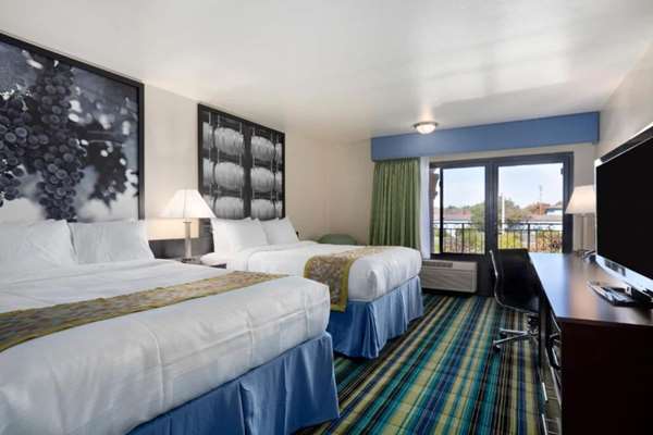  - Super 8 Motel Vallejo - I-80, Exit 31A