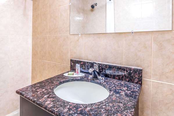  - Super 8 Motel North Bergen