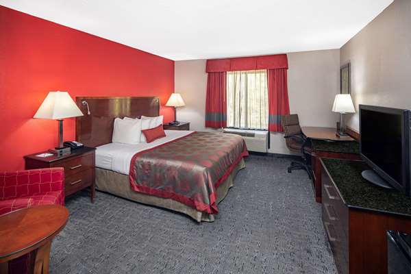 Suite - Ramada Limited Hotel Alpharetta