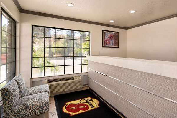  - Super 8 Motel Santa Clarita