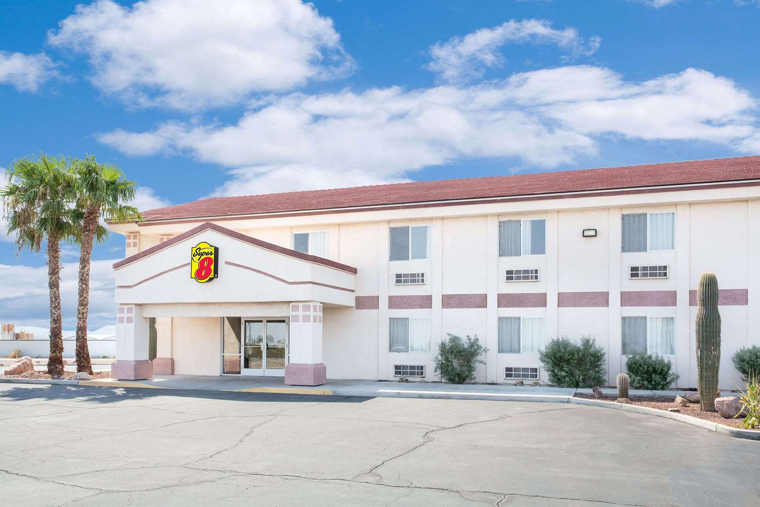 Super 8 Hotel Quartzsite, AZ See Discounts